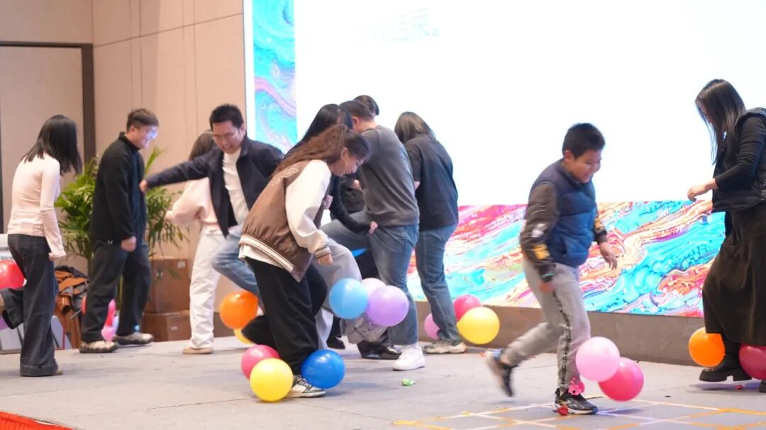 星光熠熠，一键启动剧星传媒各地“年会狂欢模式”！