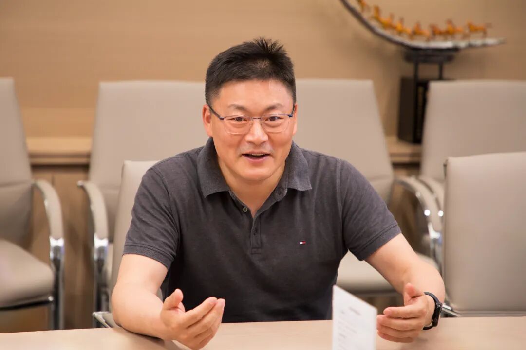 热烈欢迎爱奇艺高级副总裁吴刚来访剧星传媒，共探AI时代内容营销新范式