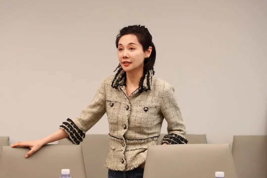 欢迎著名作家李筱懿老师来访剧星传媒
